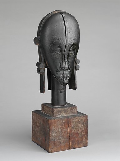 Nlô byeri (reliquary guardian head)