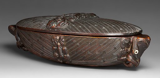 Waka huia (treasure box)