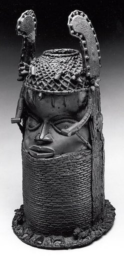 Ùhúnmwèlaò (head of an ọ́bà)