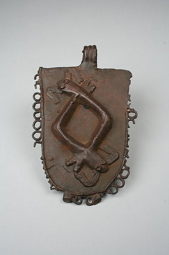 Waist pendant with two mudfish