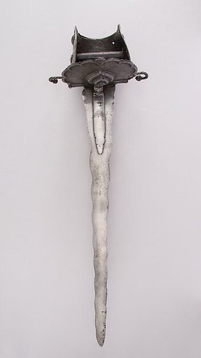 Gauntlet Dagger