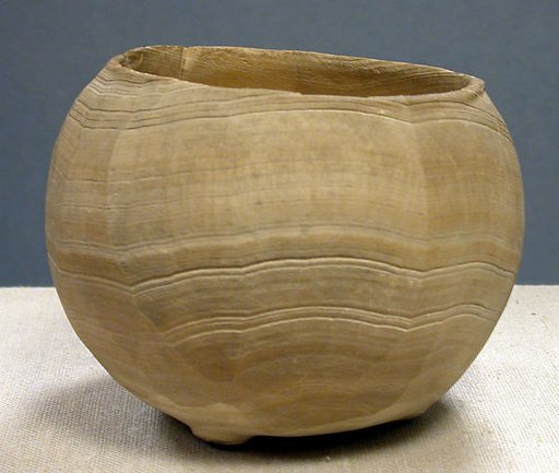 Onyx Tripod Vessel
