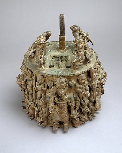 Base from the Ézọ́mọ's Ikẹ̀gòbọ̀ (Altar to the Hand)