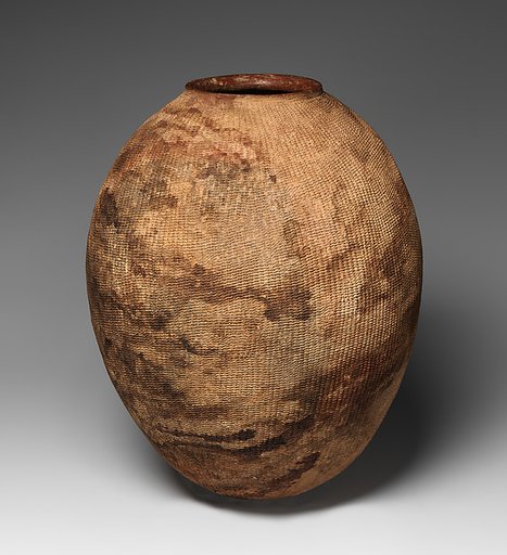 Globular vessel with twine impressions