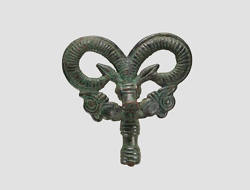 Openwork pin