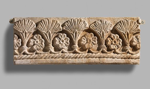Wall decoration with vegetal design