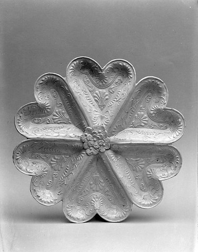 Heart Dish