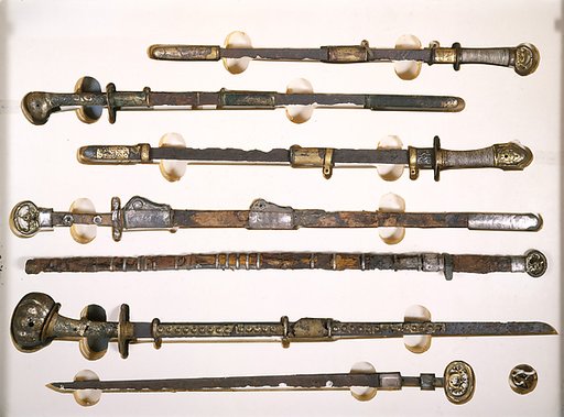 Sword with Scabbard Mounts