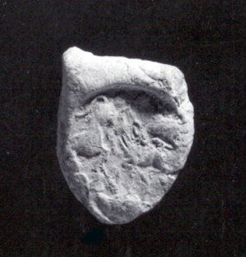 Sealing with one circular seal impression