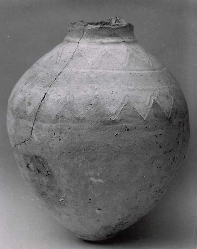 Jar with geometric decoration