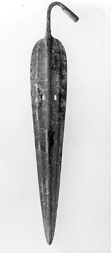 Spearhead with bent tang and slotted blade