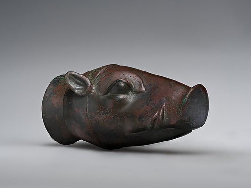 Vessel in form of boar's head