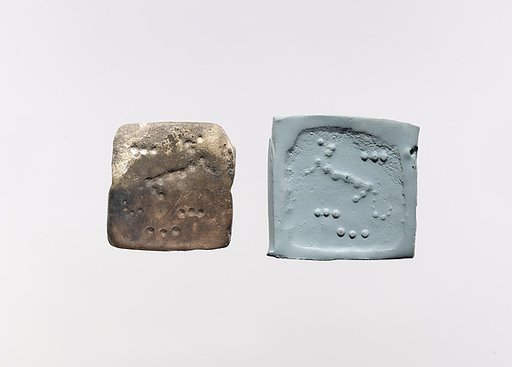 Drilled square plaque seal