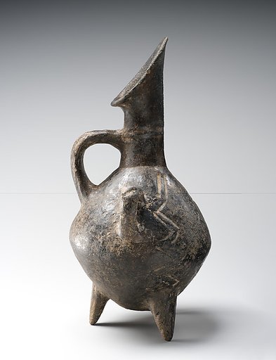 Tripod jug
