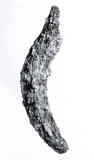 Sickle or pruning tool