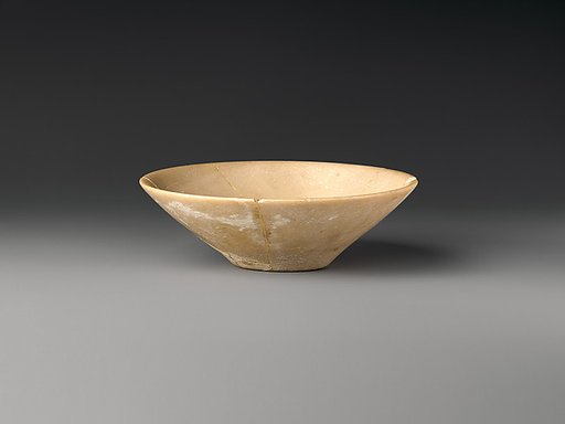 Shallow bowl