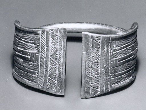Bracelet