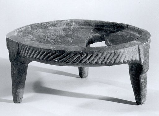 Tripod bowl