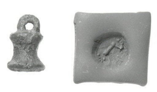 Stamp seal (bell-shaped with loop handle) with monster