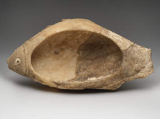 Fish-shaped vessel