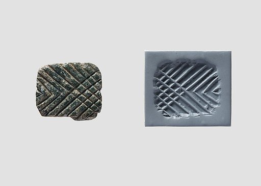 Pyramidal stamping device
