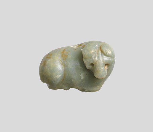 Seal amulet in the form of a recumbent bovid