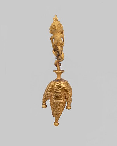 Earring in the form of a three-lobed wineskin