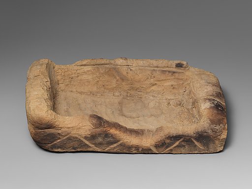 Rectangular wooden cosmetic or amulet box