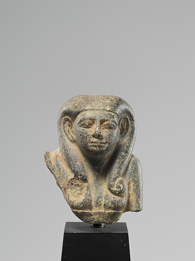 Upper half of a woman from a pair or group statue