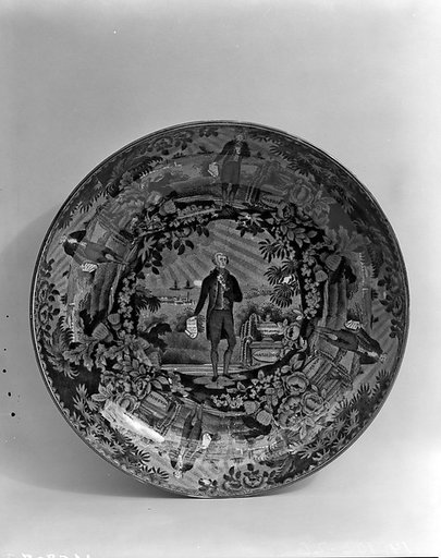 [George Washington at his tomb]