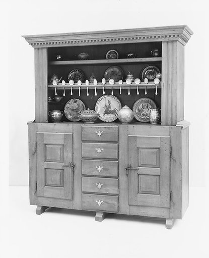 Dresser