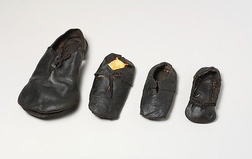 Shoe