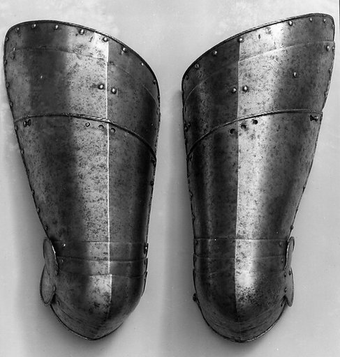 Pair of Thigh Defenses (Cuisses) with Knee Defeneses (Poleyn)