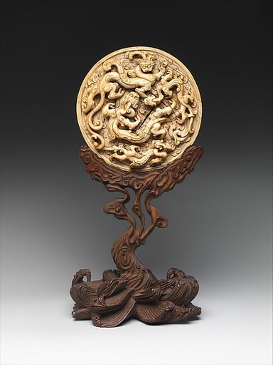 Disk with dragons