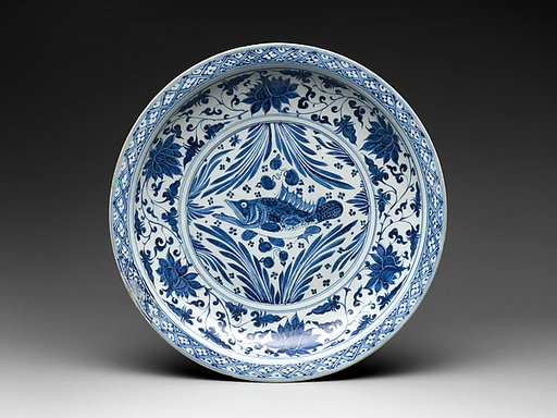 Plate with fish