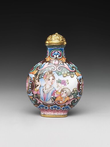 Snuff Bottle with European Woman and Child
