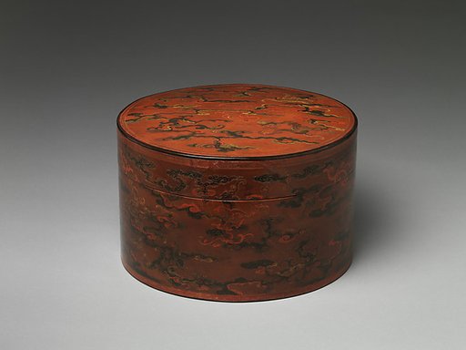 Hat box with stylized chi dragons