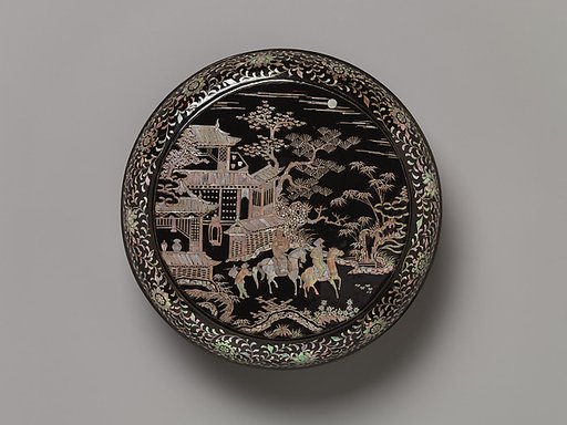 Box with scenes of a departure