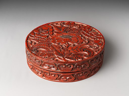 Covered Incense Box (Kōgō) with Tree Peonies