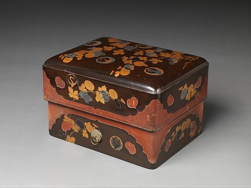Red-Cornered Box (Sumiaka)