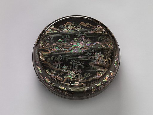 Round Box with Chinese-Style Landscape