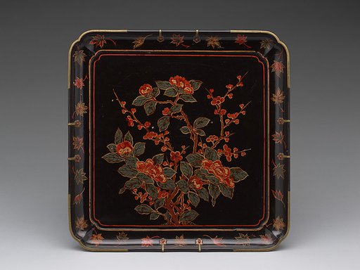 Square tray with floral decoration