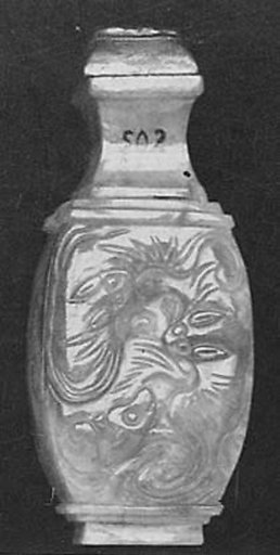 Snuff bottle with stopper