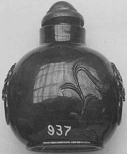 Snuff bottle with stopper