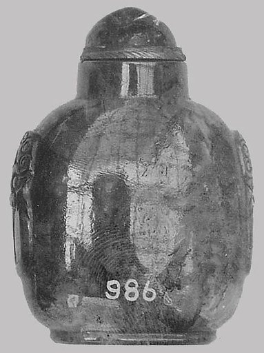 Snuff bottle with stopper