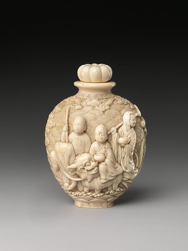 Snuff Bottle with Buddhist Figures