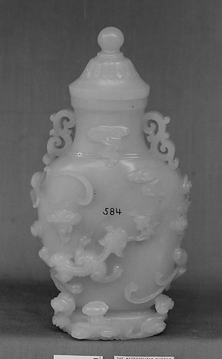 Archaic-style vessel with dragon