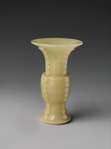 Miniature vase in the shape of an ancient ritual vessel (gu)