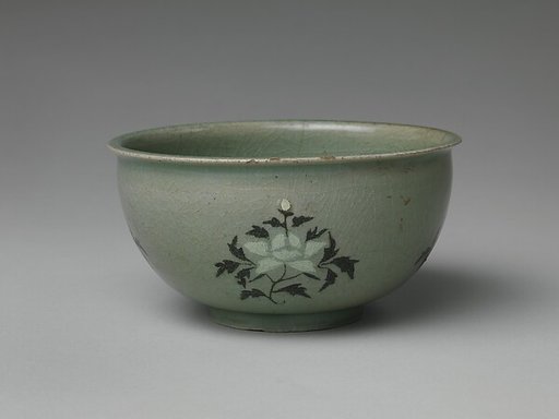 Basin decorated with peonies