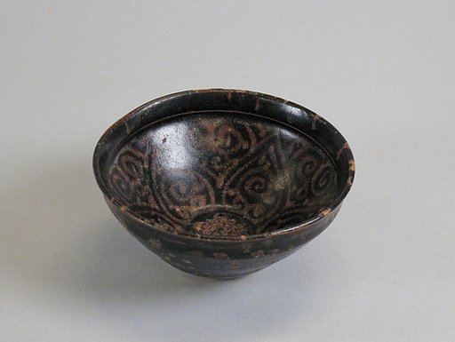 Tea Bowl with Abstract Scroll Design